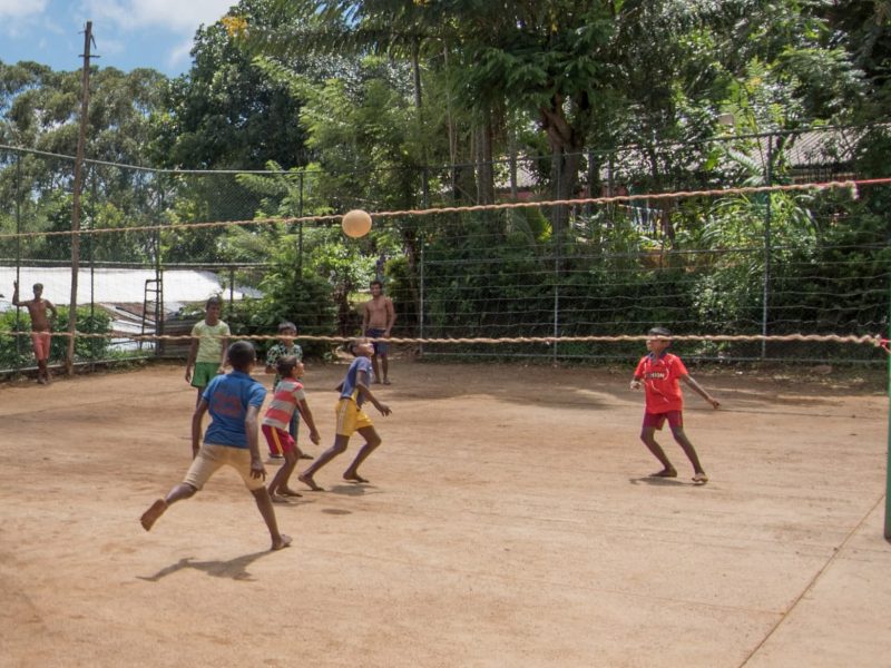 Sri Lankan children playing volleyball